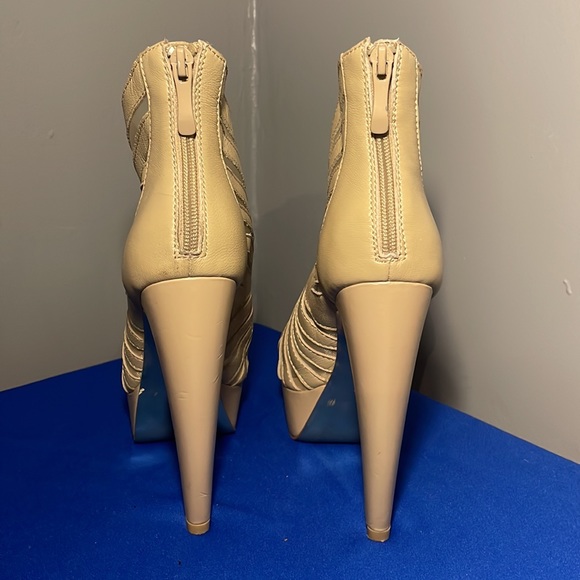 Bebe heels - Picture 2 of 5